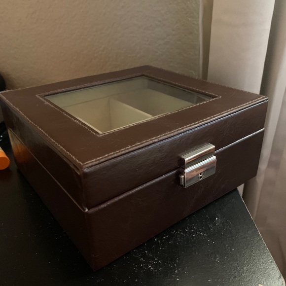 Watch Case - Picture 2 of 2